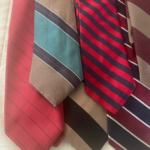 Elegant Striped Silk Ties - Set of 15 - Picture 2 of 9